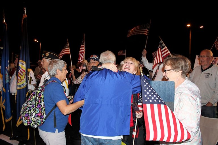 Honor Flight veteran finds loving surprise waiting for him after ‘once-in-a-lifetime’ trip