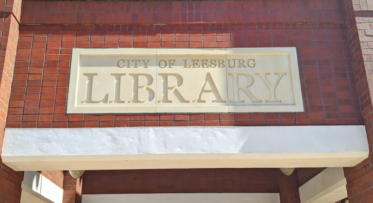 Leesburg Public Library Sign