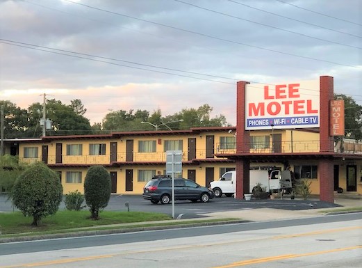 Woman arrested after leaving motel parking lot in Leesburg