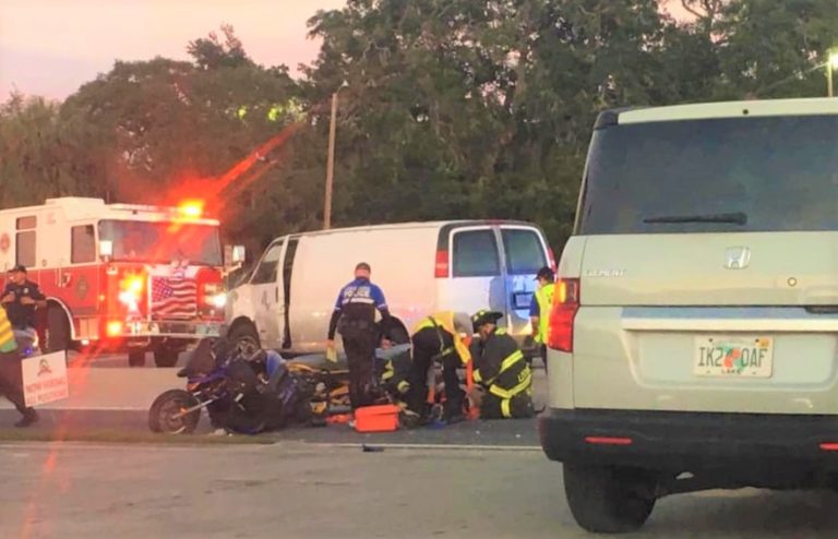 Motorcyclist airlifted to local trauma center after motorcycle crash in Leesburg