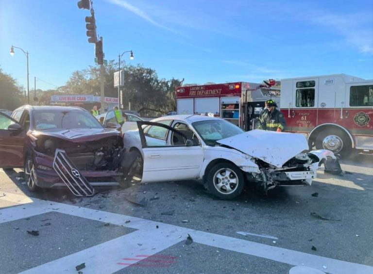 5 injured when two vehicles collide at busy Leesburg intersection