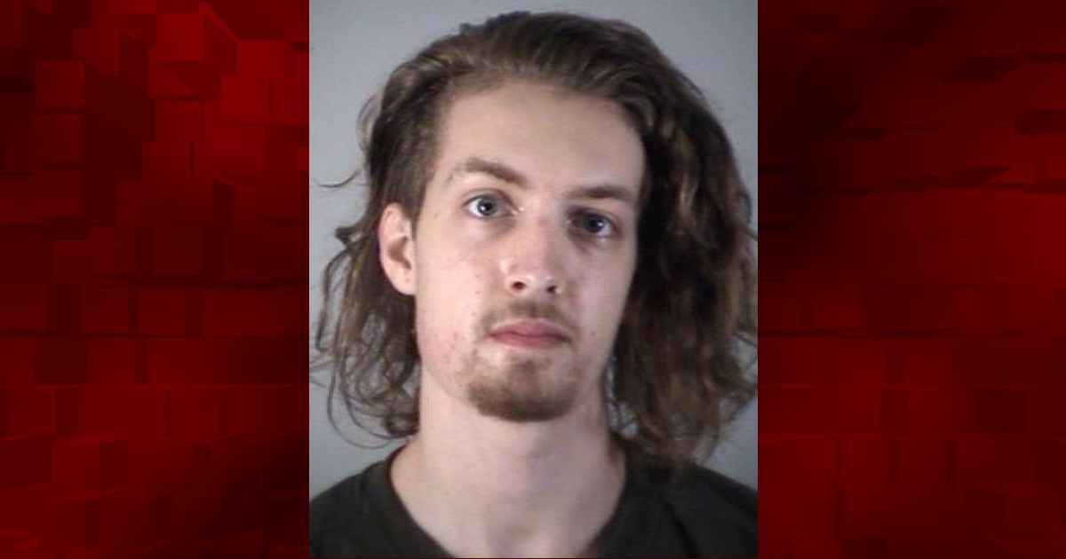 Leesburg man caught with drugs during spat at Tavares motel