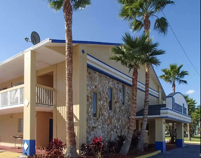 Woman’s ‘weave’ yanked out of hair during altercation over money at Leesburg motel