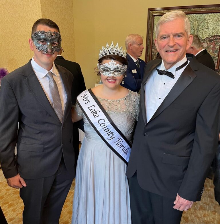 Masquerade ball raises more than $21,000 for library