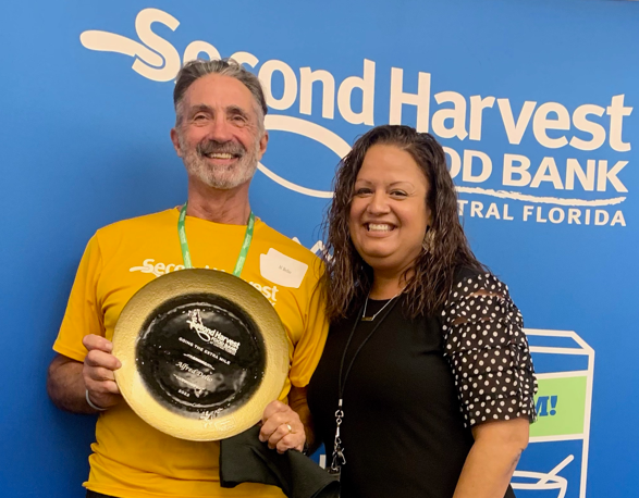 Al Delio Second Harvest Volunteer Award recipient