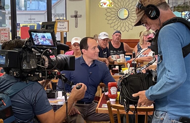 Raymond Arroyo interviewed diners at Wolfy's.