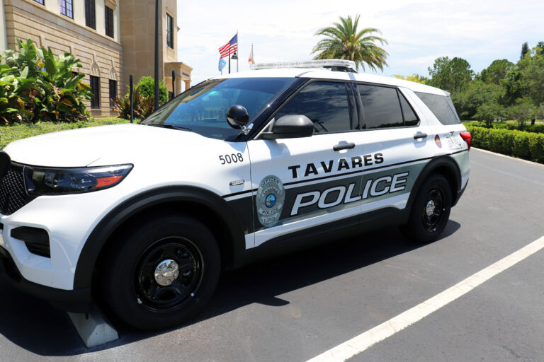 Tavares Police 2