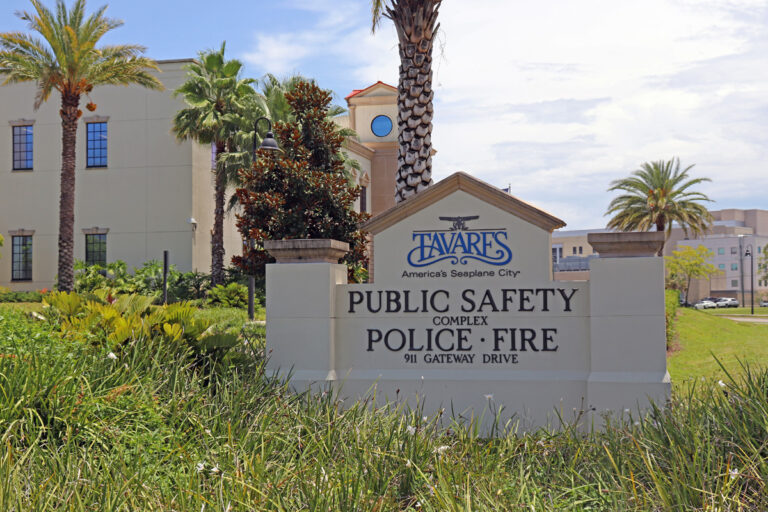 Tavares Police 5