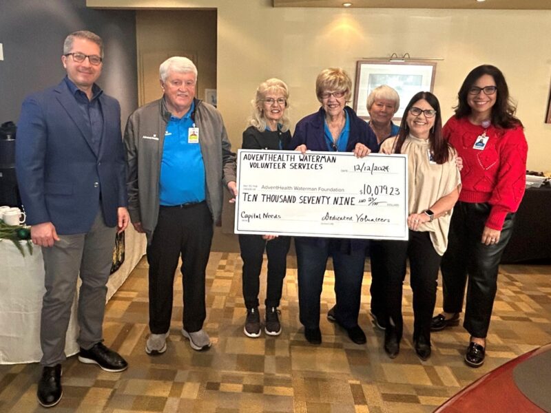 AdventHealth Waterman Volunteers Check to Foundation