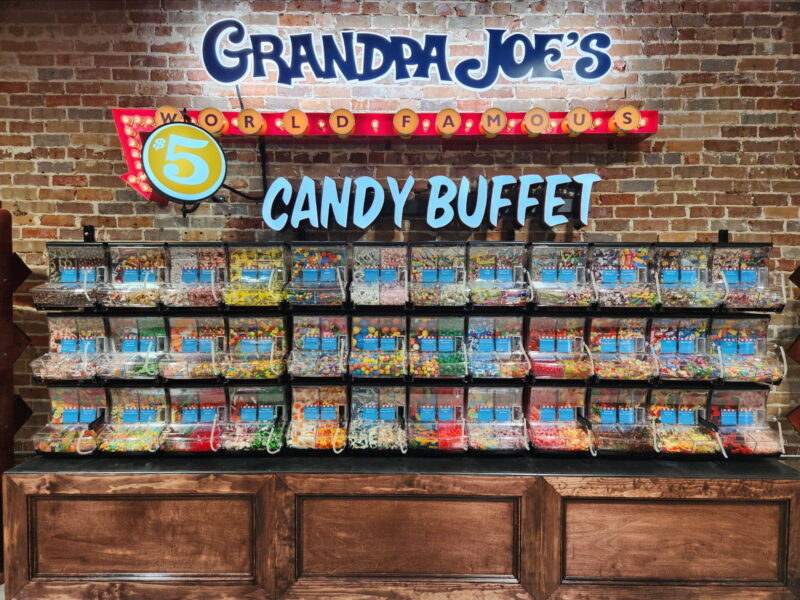 Leesburg Grandpa Joe s Candy Shop 1