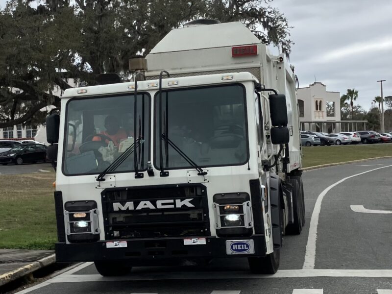 Leesburg trash truck