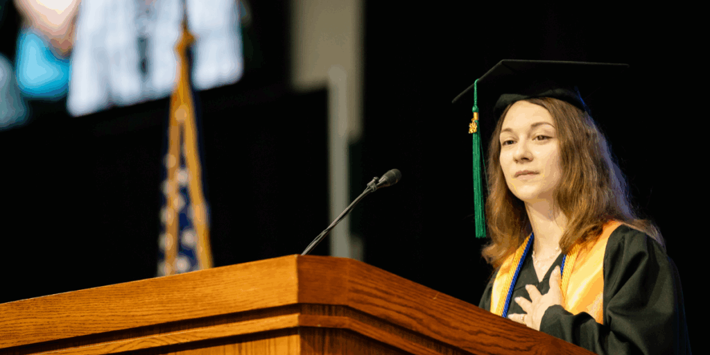 COM News LSSC Commencement Donna Davis