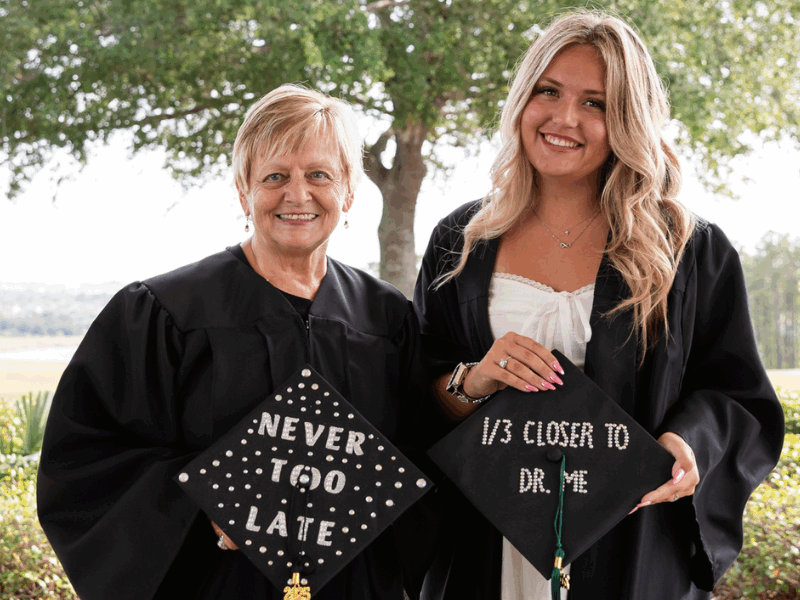COM News LSSC Commencement Grandma and Granddaughter