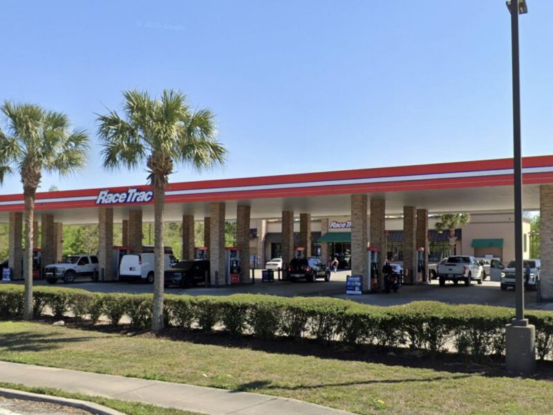 RaceTrac located at 622 E Broad Street, Groveland