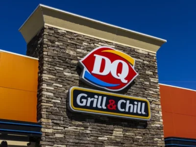 Parent dials 911 when her child is kicked out of Dairy Queen for stealing soda