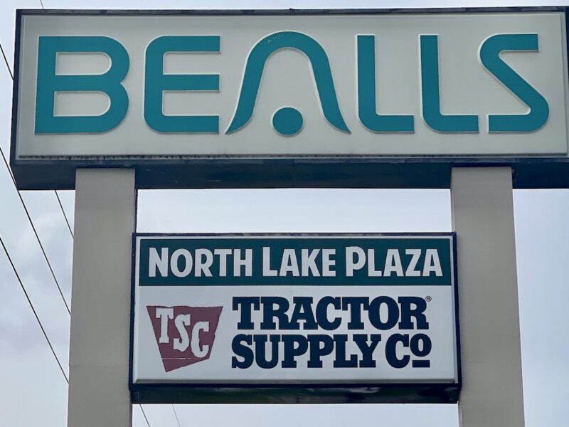 North Lake Plaza