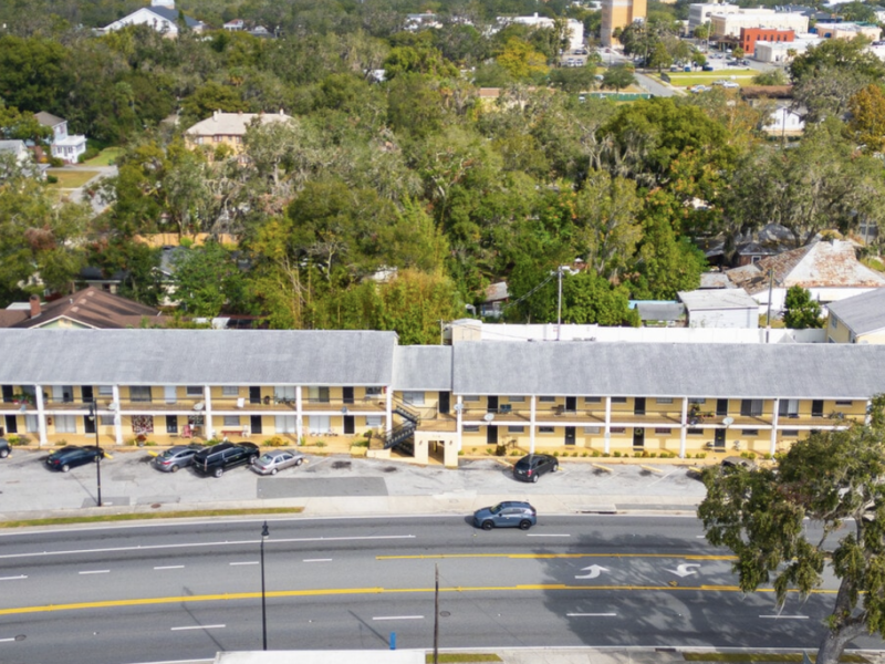 Parkside Apartments in Leesburg